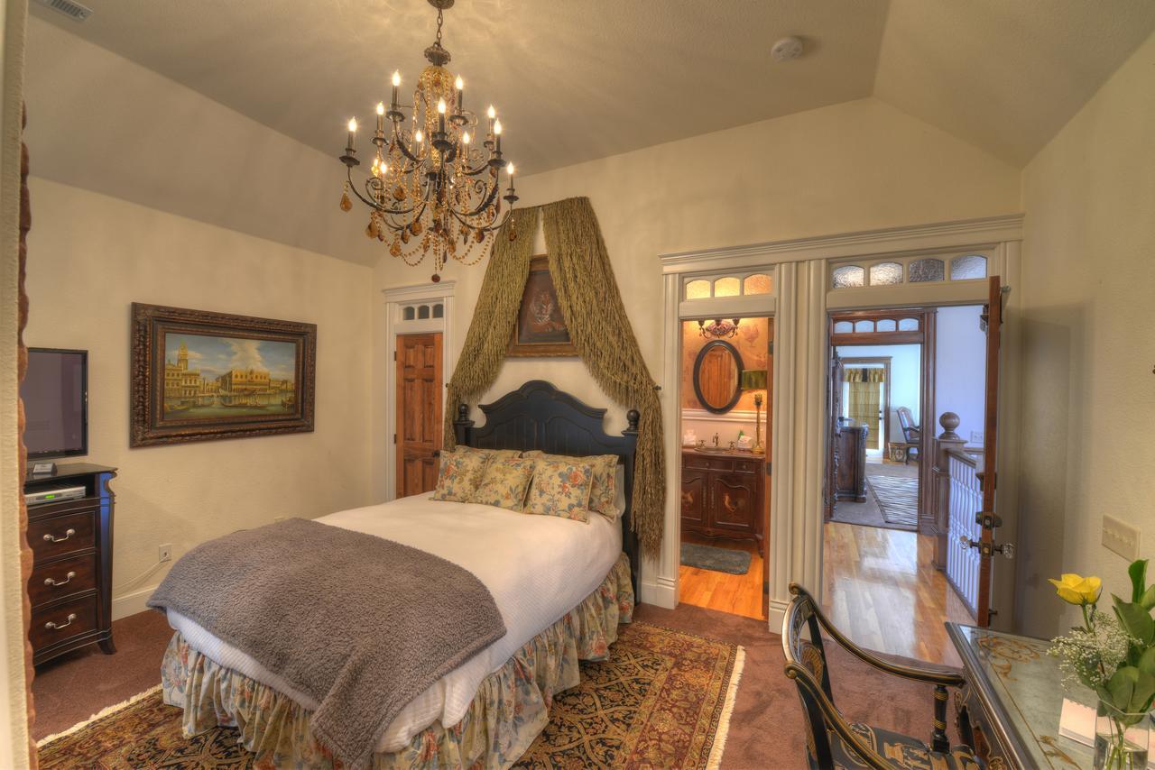 The Victoria Bed & Breakfast Bentonville Exterior foto