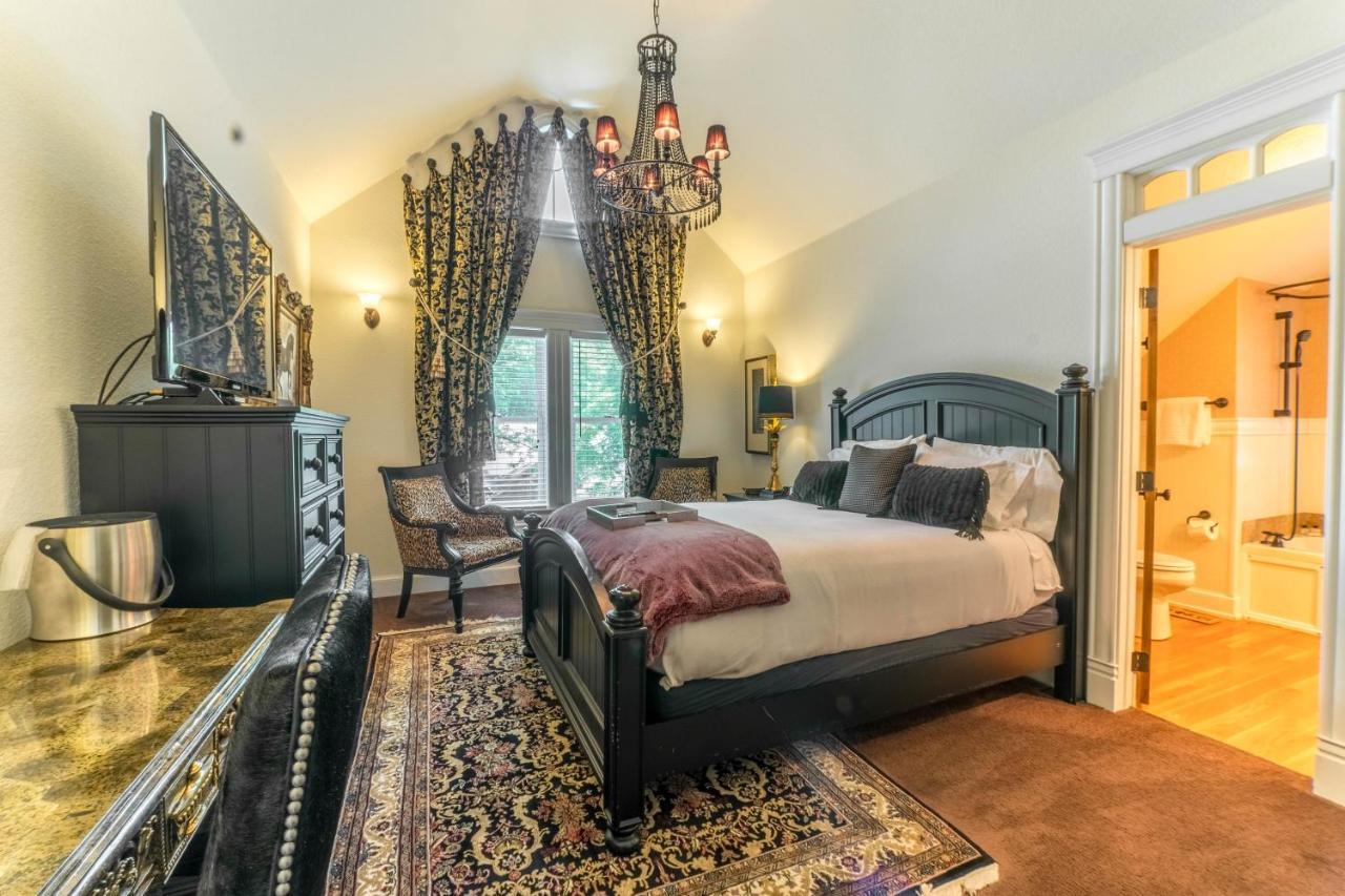 The Victoria Bed & Breakfast Bentonville Exterior foto